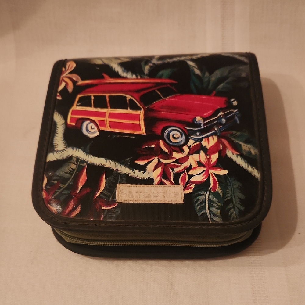 Vintage Samsonite 24 Disc CD Holder Case With Decorative Cover
